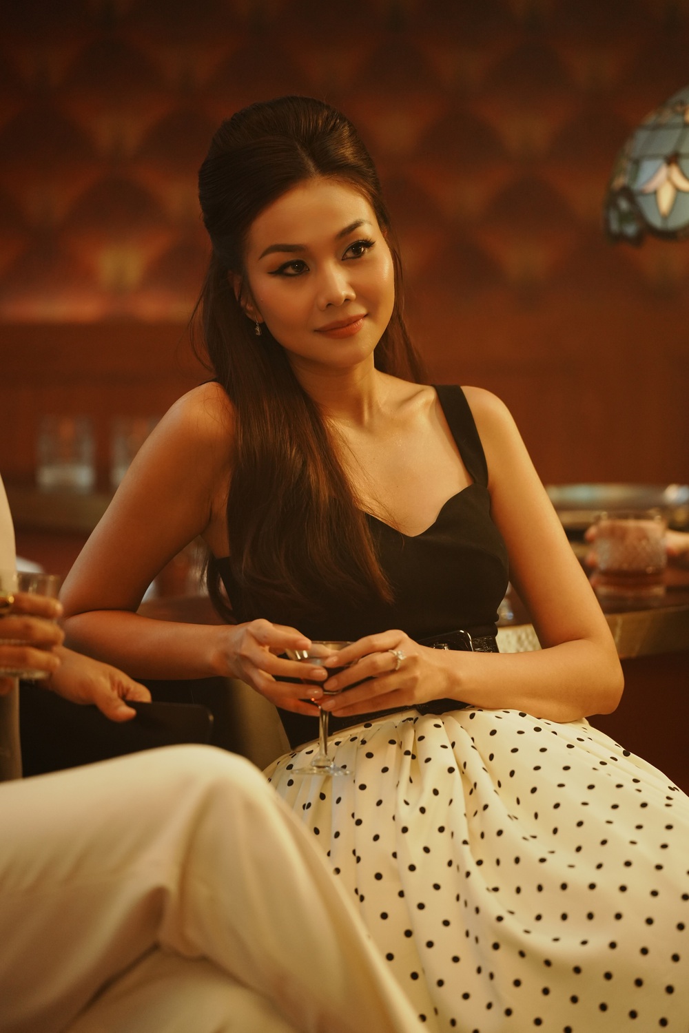 Thời trang kể chuyện trong “Mesdames Thanh Sắc” - Ảnh 2. Thời trang kể chuyện trong “Mesdames Thanh Sắc” - Ảnh 2.