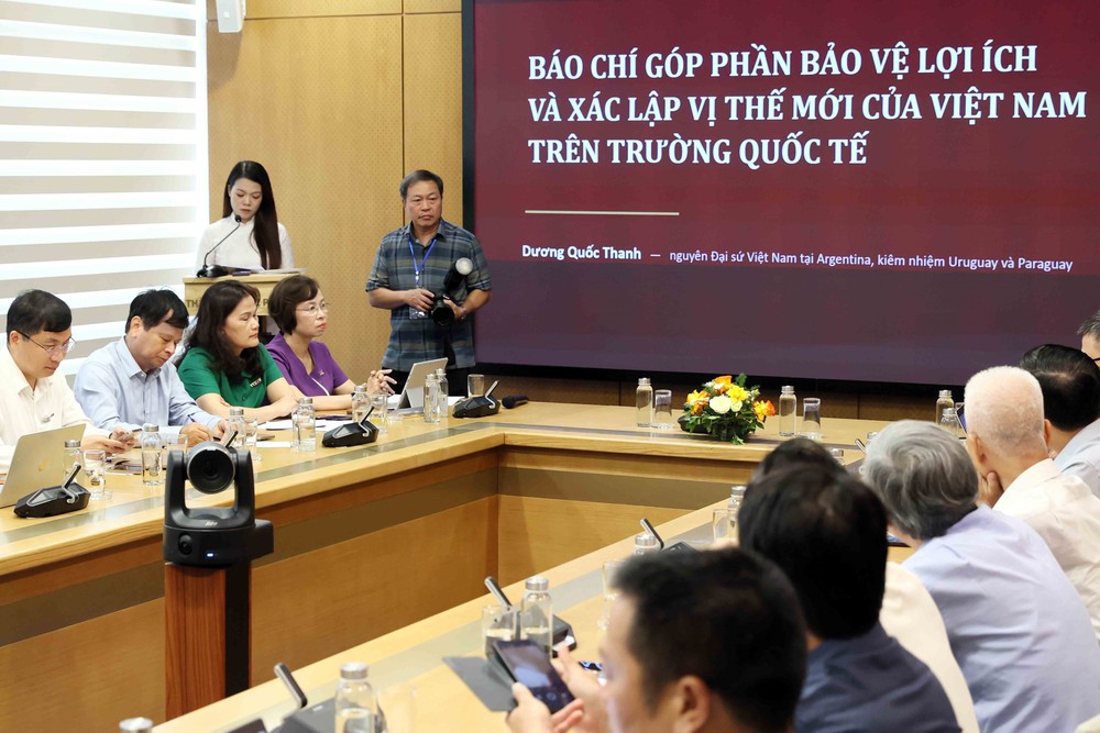 Phiên thảo luận: “Quảng bá hình ảnh Việt Nam trên hệ sinh thái báo chí số” - Ảnh 4. Phiên thảo luận: “Quảng bá hình ảnh Việt Nam trên hệ sinh thái báo chí số” - Ảnh 4.