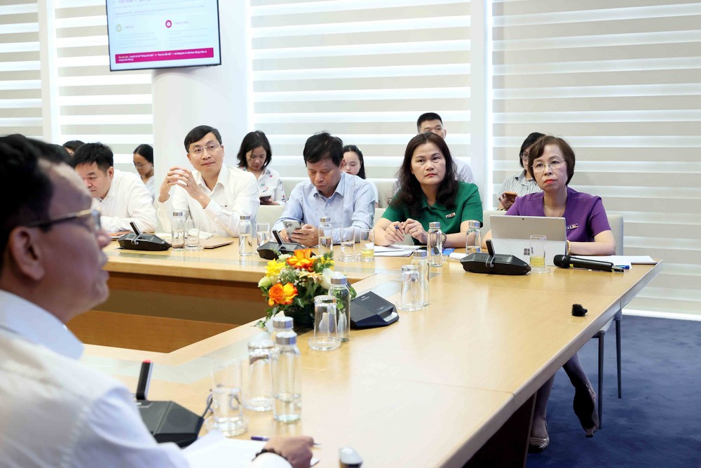 Phiên thảo luận: “Quảng bá hình ảnh Việt Nam trên hệ sinh thái báo chí số” - Ảnh 2. Phiên thảo luận: “Quảng bá hình ảnh Việt Nam trên hệ sinh thái báo chí số” - Ảnh 2.