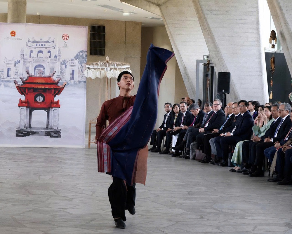 NSND Thanh Lam cùng "Đạo học" lan tỏa giá trị văn hóa Việt tại UNESCO - Ảnh 6. NSND Thanh Lam cùng "Đạo học" lan tỏa giá trị văn hóa Việt tại UNESCO - Ảnh 6.