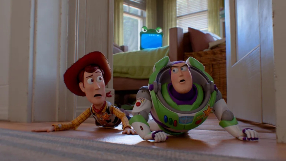 "Toy Story 5": Khi đồ chơi không đối đầu công nghệ mà học cách chung sống cùng công nghệ - Ảnh 1. "Toy Story 5": Khi đồ chơi không đối đầu công nghệ mà học cách chung sống cùng công nghệ - Ảnh 1.