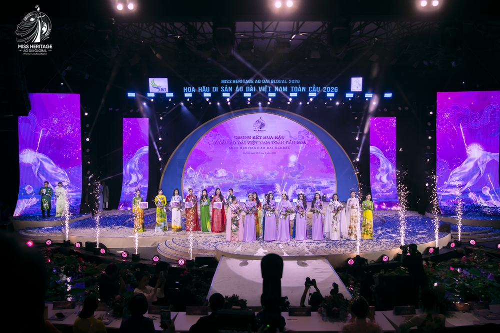 Ấn tượng đêm chung kết Hoa hậu Di sản Áo dài Việt Nam toàn cầu 2026: Tân Hoa hậu ứng xử bằng 3 ngôn ngữ - Ảnh 4. Ấn tượng đêm chung kết Hoa hậu Di sản Áo dài Việt Nam toàn cầu 2026: Tân Hoa hậu ứng xử bằng 3 ngôn ngữ - Ảnh 4.