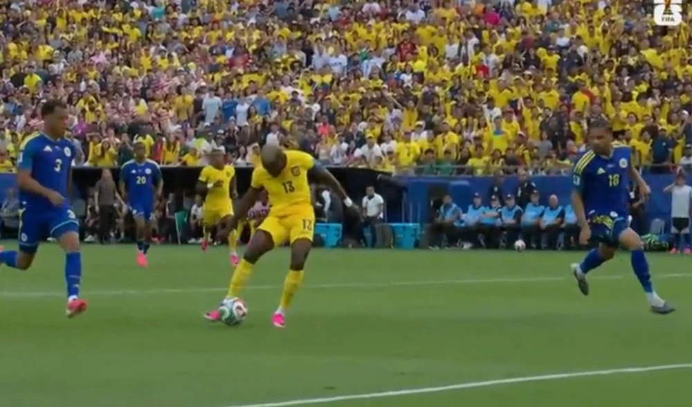 TRỰC TIẾP bóng đá Ecuador vs Curacao (0-0 H1): Nhập cuộc thận trọng - Ảnh 3. TRỰC TIẾP bóng đá Ecuador vs Curacao (0-0 H1): Nhập cuộc thận trọng - Ảnh 3.