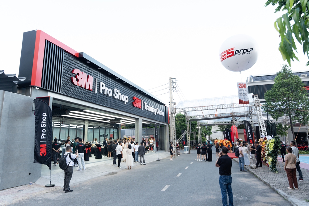 Sau khai trương, 3M Pro Shop tạo thêm điểm trải nghiệm dịch vụ ô tô chuẩn 3M tại TP.HCM - Ảnh 1. Sau khai trương, 3M Pro Shop tạo thêm điểm trải nghiệm dịch vụ ô tô chuẩn 3M tại TP.HCM - Ảnh 1.