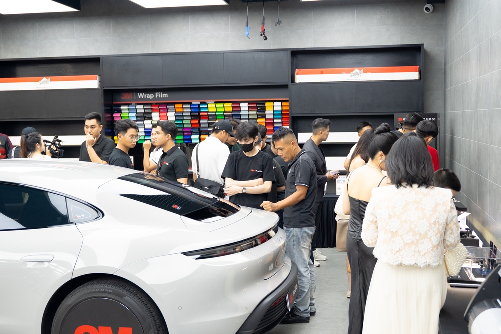 Sau khai trương, 3M Pro Shop tạo thêm điểm trải nghiệm dịch vụ ô tô chuẩn 3M tại TP.HCM - Ảnh 2. Sau khai trương, 3M Pro Shop tạo thêm điểm trải nghiệm dịch vụ ô tô chuẩn 3M tại TP.HCM - Ảnh 2.