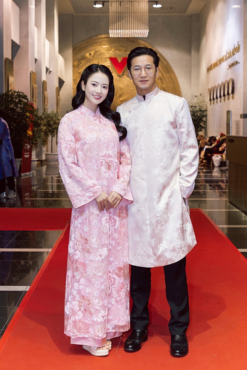Diễn viên Việt Hoa: "Ở tuổi 30, tôi chọn tạm dừng hào quang để dành thời gian cho gia đình" - Ảnh 7. Diễn viên Việt Hoa: "Ở tuổi 30, tôi chọn tạm dừng hào quang để dành thời gian cho gia đình" - Ảnh 7.