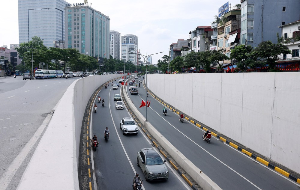 Chương trình hành động của Chính phủ thực hiện xây dựng, phát triển Thủ đô Hà Nội trong kỷ nguyên mới - Ảnh 3. Chương trình hành động của Chính phủ thực hiện xây dựng, phát triển Thủ đô Hà Nội trong kỷ nguyên mới - Ảnh 3.