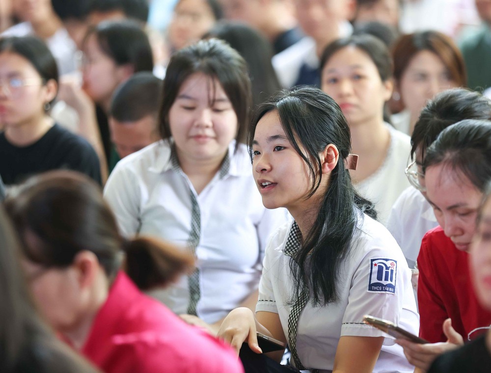 Hơn 80% học sinh Hà Nội đỗ lớp 10 công lập năm học 2026-2027 - Ảnh 8. Hơn 80% học sinh Hà Nội đỗ lớp 10 công lập năm học 2026-2027 - Ảnh 8.
