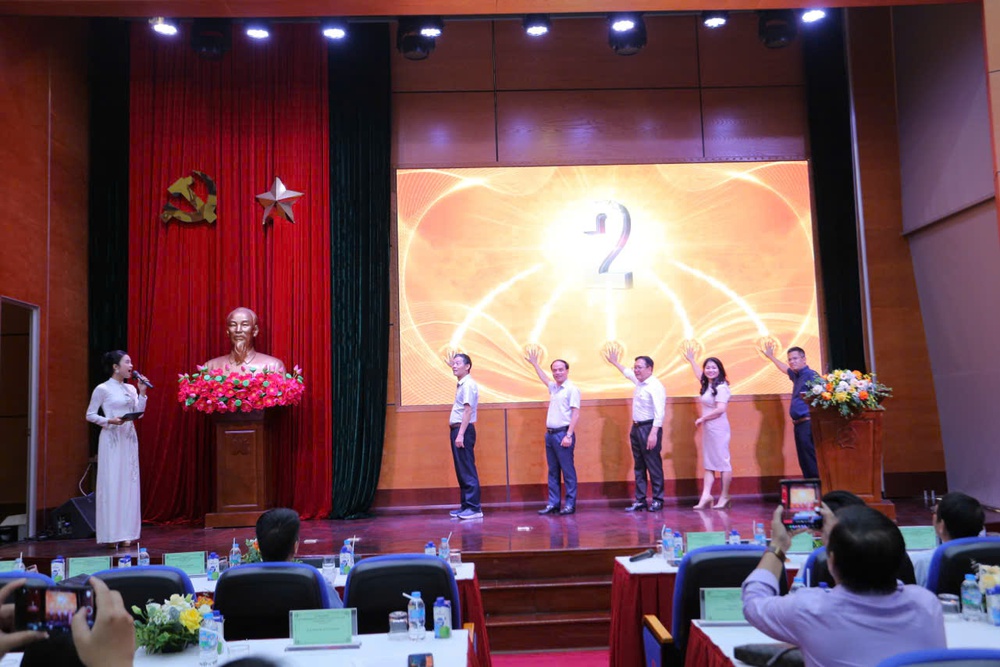 'Ngọn đuốc vàng' – Giải thưởng đầu tiên trong lĩnh vực công nghiệp văn hóa - Ảnh 1. 'Ngọn đuốc vàng' – Giải thưởng đầu tiên trong lĩnh vực công nghiệp văn hóa - Ảnh 1.