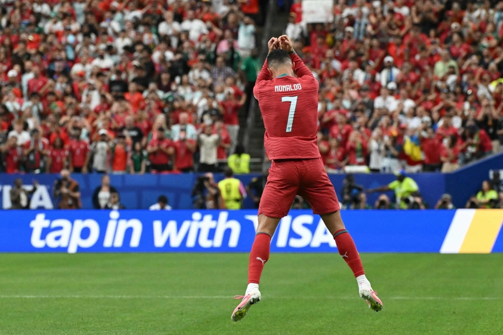 Bruno Fernandes nói gì khi giúp Ronaldo lập kỷ lục ở World Cup 2026? - Ảnh 1. Bruno Fernandes nói gì khi giúp Ronaldo lập kỷ lục ở World Cup 2026? - Ảnh 1.