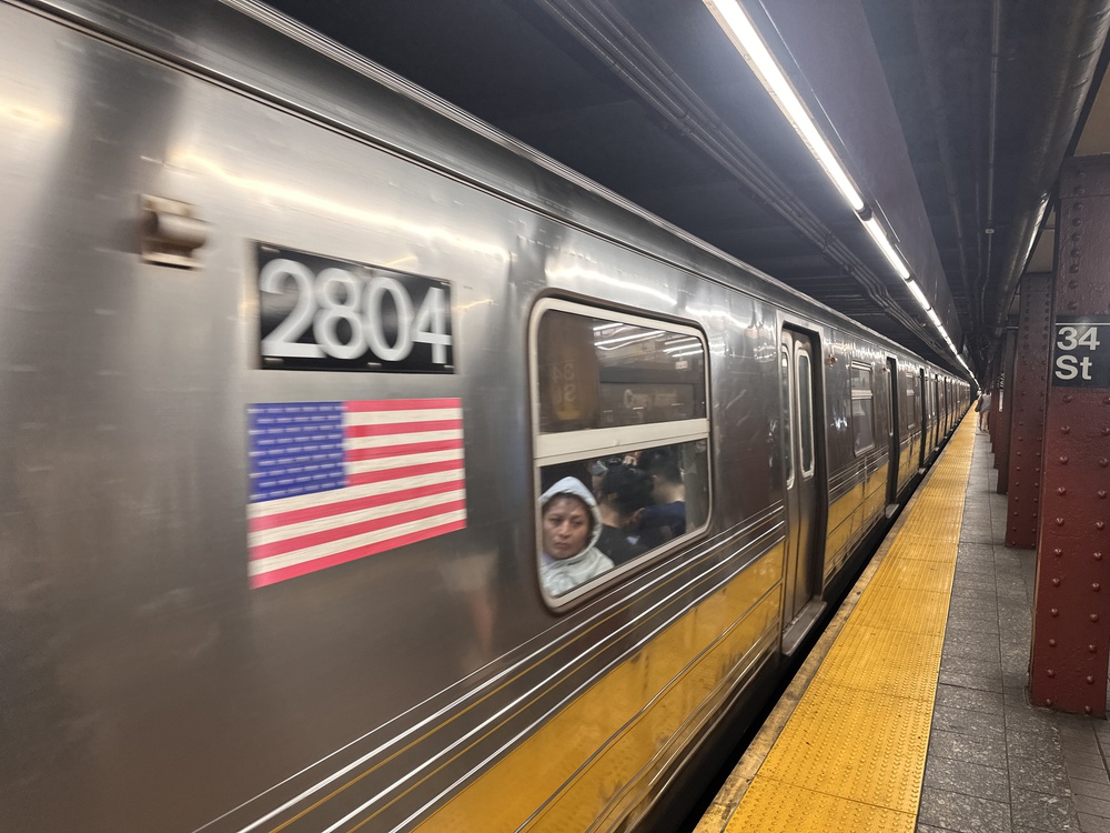 Kí sự World Cup: Những chuyến tàu New York, đang đưa ta đi đâu… - Ảnh 1. Kí sự World Cup: Những chuyến tàu New York, đang đưa ta đi đâu… - Ảnh 1.