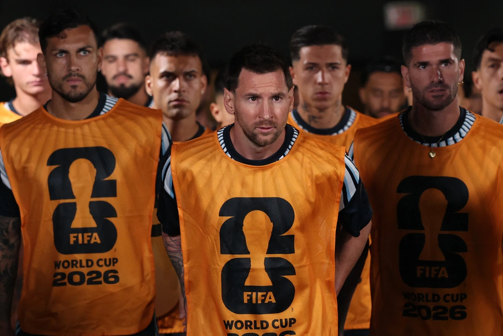 Argentina: Những chiếc “tủ lạnh” đá bóng - Ảnh 1.