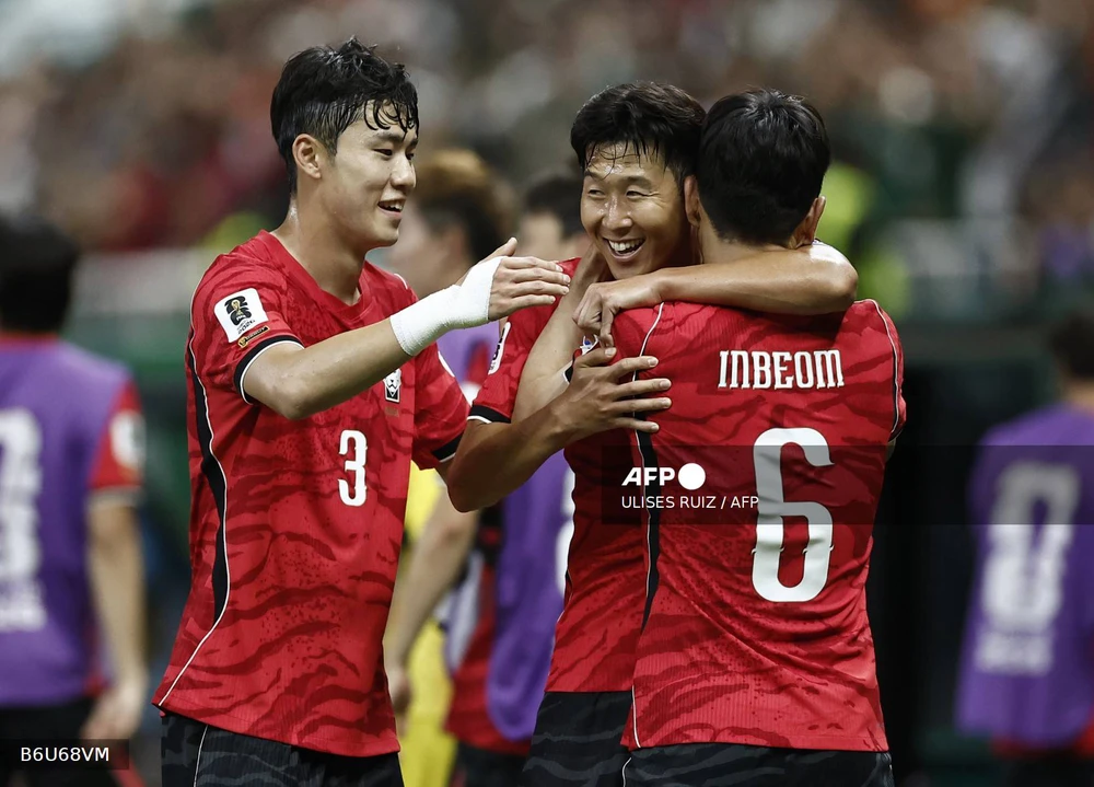 Đoản khúc World Cup: Gió thổi mạnh là để bay đi và bay cao… - Ảnh 1. Đoản khúc World Cup: Gió thổi mạnh là để bay đi và bay cao… - Ảnh 1.