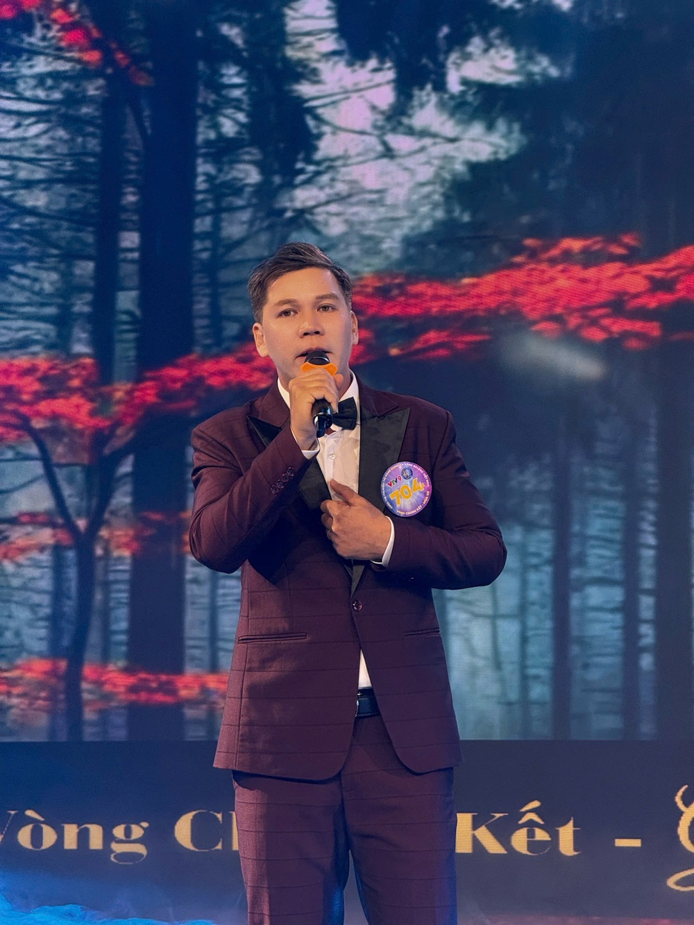 Rời làng nhạc 20 năm, Nguyễn Minh Hiền trở lại và giành Giải Ba Giọng ca vàng Bolero Việt Nam - Ảnh 2. Rời làng nhạc 20 năm, Nguyễn Minh Hiền trở lại và giành Giải Ba Giọng ca vàng Bolero Việt Nam - Ảnh 2.