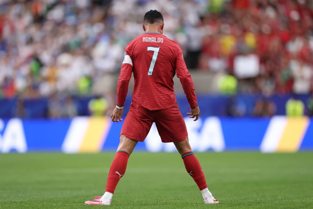 Nhà báo Anh Ngọc: Tàu vũ trụ CR7 giờ mới rời bệ phóng - Ảnh 1. Nhà báo Anh Ngọc: Tàu vũ trụ CR7 giờ mới rời bệ phóng - Ảnh 1.