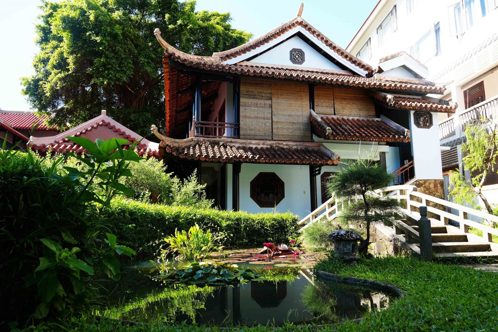 Chùa Huyền Không – Sự giao thoa kiến trúc độc đáo ở Cố đô Huế - Ảnh 6. Chùa Huyền Không – Sự giao thoa kiến trúc độc đáo ở Cố đô Huế - Ảnh 6.
