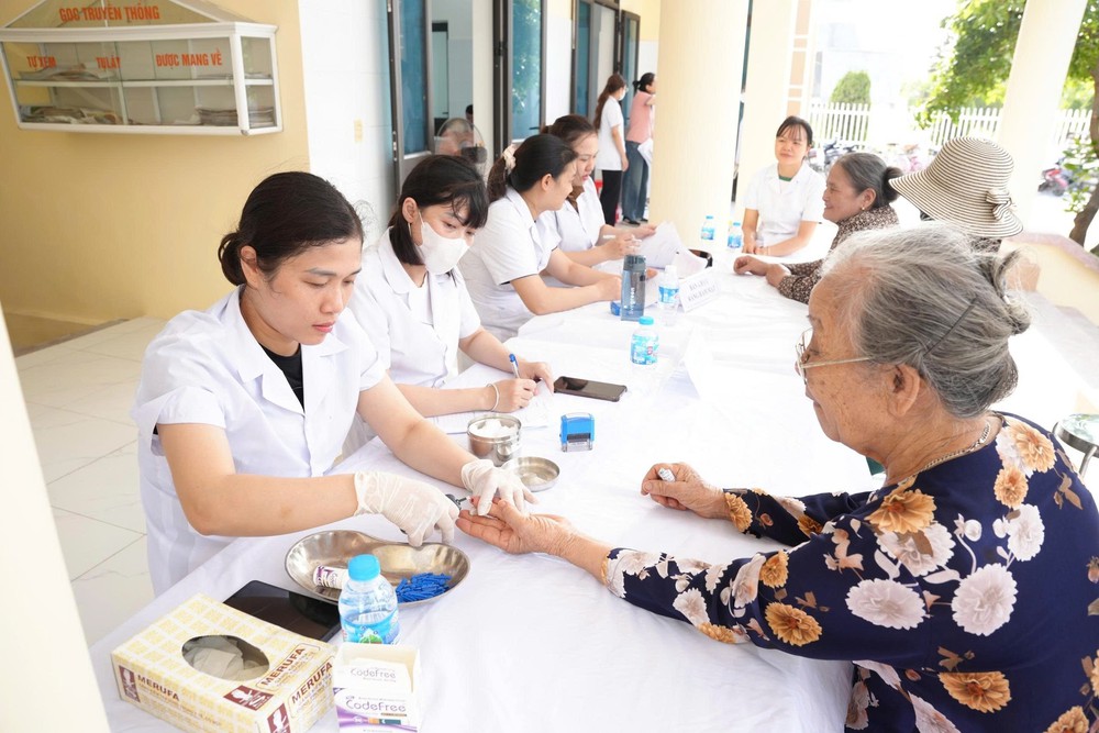 Từ năm 2026, người cao tuổi được khám sức khỏe định kỳ miễn phí ít nhất mỗi năm 1 lần - Ảnh 2. Từ năm 2026, người cao tuổi được khám sức khỏe định kỳ miễn phí ít nhất mỗi năm 1 lần - Ảnh 2.