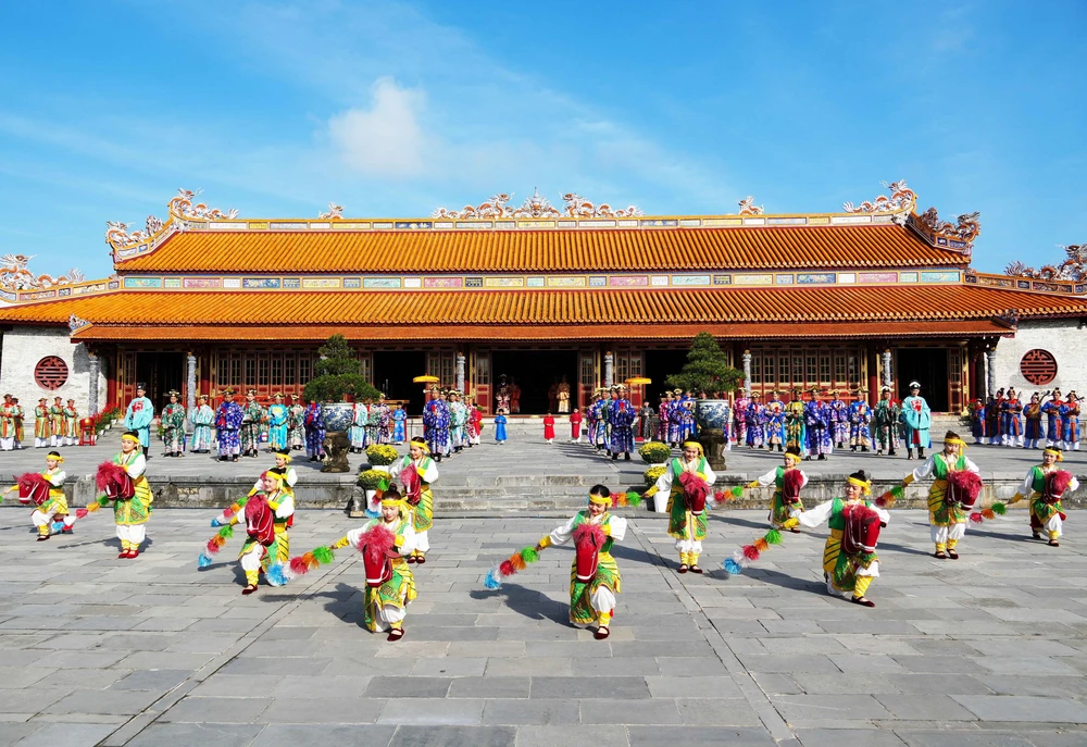 Bí thư Thành ủy Huế: “Thời điểm vàng” để hoàn thiện mô hình quản trị đô thị di sản - Ảnh 2.