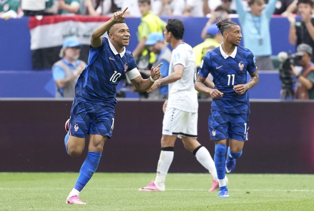 Cà phê World Cup: Mbappe cần một “vết sẹo” để sánh với Messi và Ronaldo - Ảnh 1.