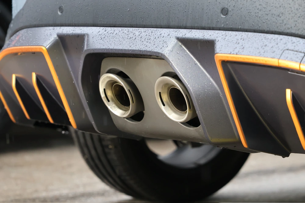 Chiếc xe nhỏ gây bất ngờ trên đường đua Sepang sắp ra mắt ở Việt Nam - Ảnh 2.