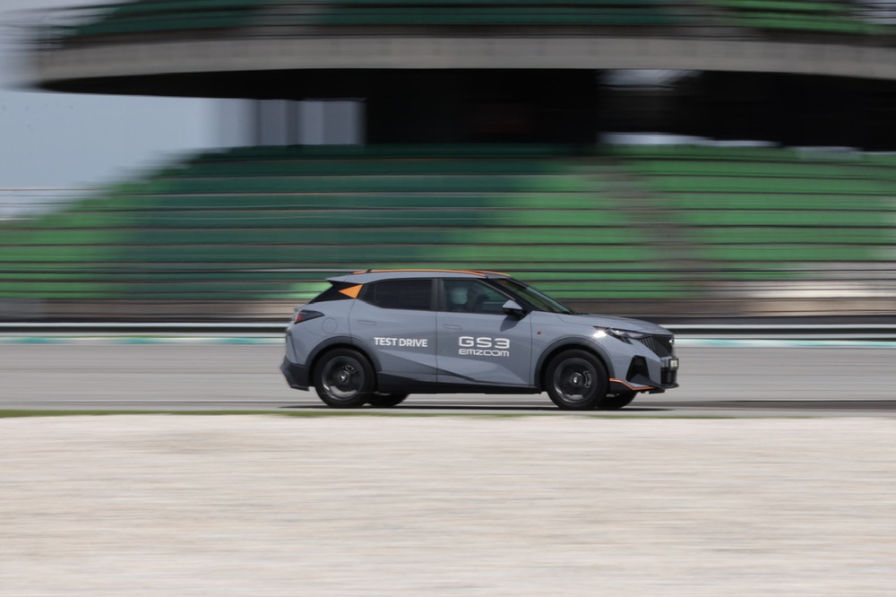 Chiếc xe nhỏ gây bất ngờ trên đường đua Sepang sắp ra mắt ở Việt Nam - Ảnh 5.