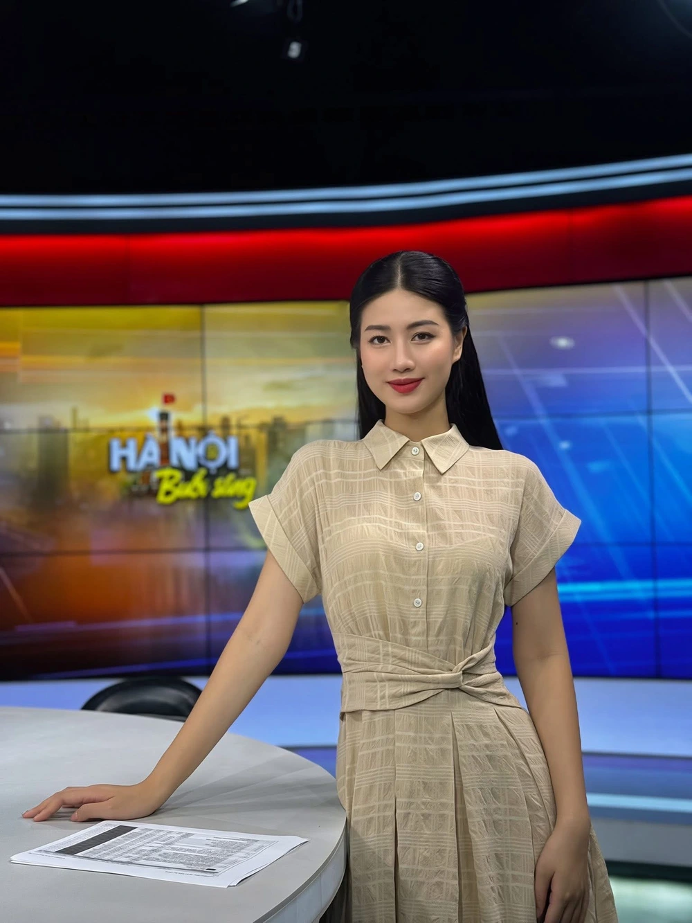 Từ sân khấu đến sàn thời trang, MC Thu Hòa ghi dấu ấn với khán giả miền Nam - Ảnh 5.