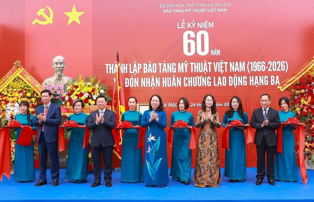 Phó Chủ tịch nước Võ Thị Ánh Xuân trao Huân chương Lao động hạng Ba tặng Bảo tàng Mỹ thuật Việt Nam - Ảnh 3. Phó Chủ tịch nước Võ Thị Ánh Xuân trao Huân chương Lao động hạng Ba tặng Bảo tàng Mỹ thuật Việt Nam - Ảnh 3.