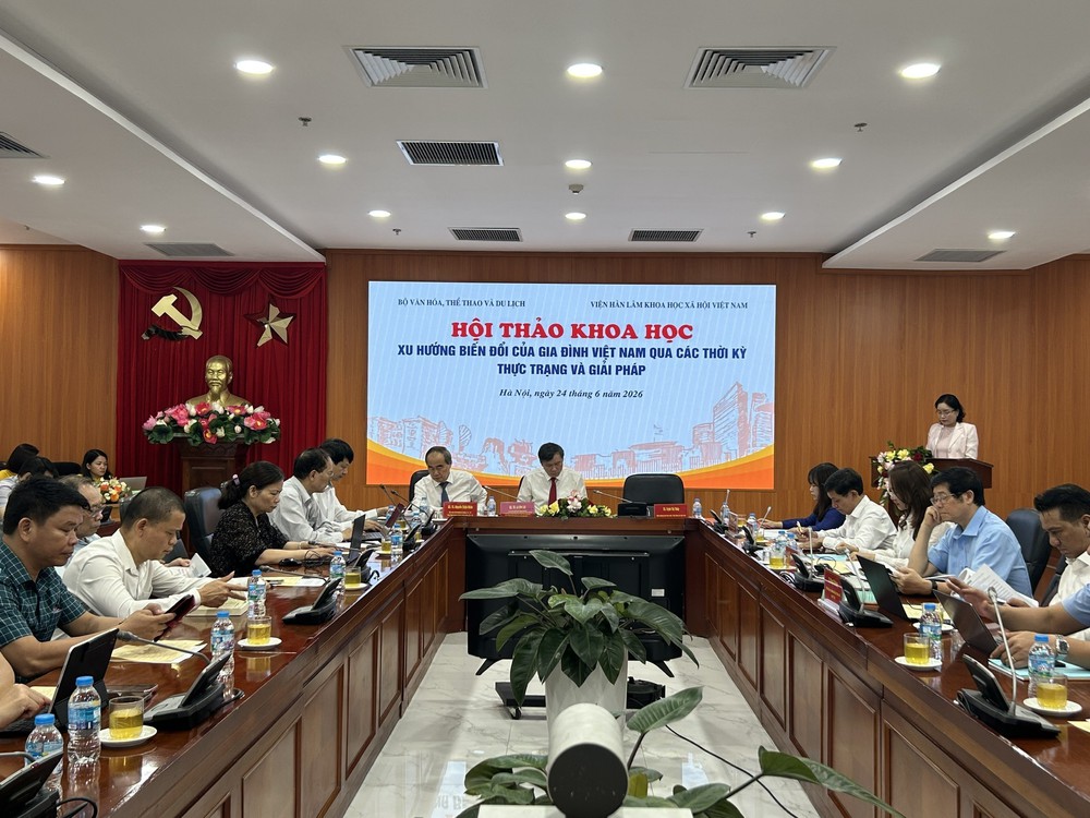 Giữ gìn giá trị gia đình trong đời sống hiện đại - Ảnh 1. Giữ gìn giá trị gia đình trong đời sống hiện đại - Ảnh 1.
