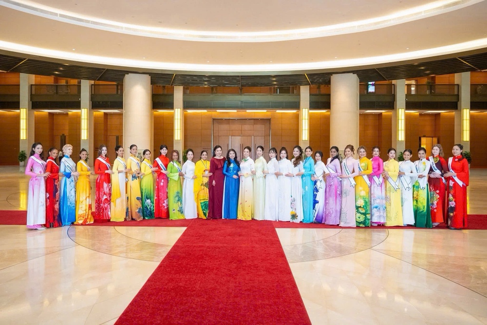 NTK Thoa Trần mang bản sắc Việt Nam đến sân chơi quốc tế Miss Multicultural World 2026 - Ảnh 3. NTK Thoa Trần mang bản sắc Việt Nam đến sân chơi quốc tế Miss Multicultural World 2026 - Ảnh 3.