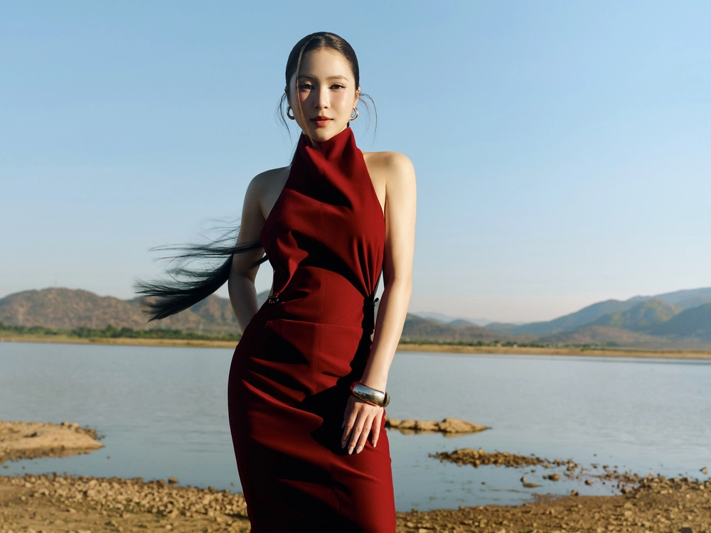 Hương Tràm công bố đêm nhạc "Phao cứu sinh" tại Hà Nội - Ảnh 4.