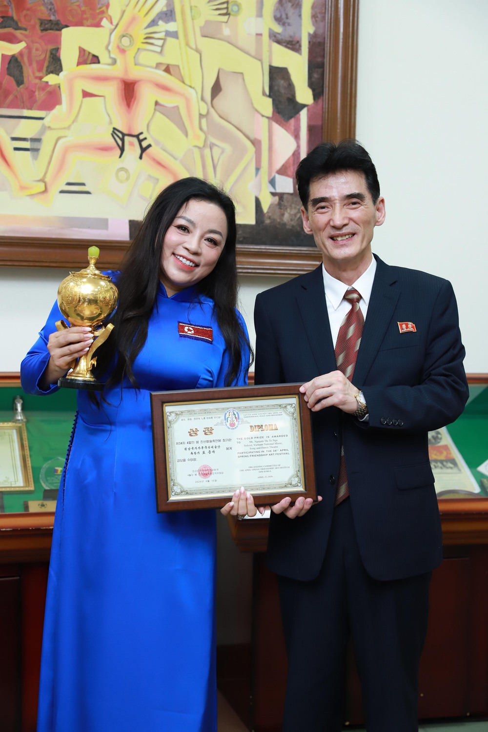 NSƯT Tố Nga - nghệ sĩ Việt Nam duy nhất giành Cúp Vàng Liên hoan Nghệ thuật Hữu nghị Mùa xuân Tháng Tư ở Triều Tiên - Ảnh 3.
