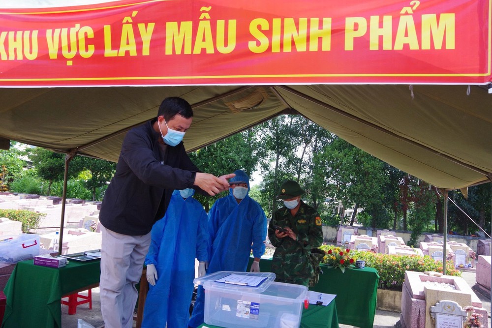Chiến dịch 500 ngày đêm: Đẩy nhanh số hóa, lấy mẫu ADN các phần mộ liệt sĩ chưa xác định thông tin - Ảnh 6.