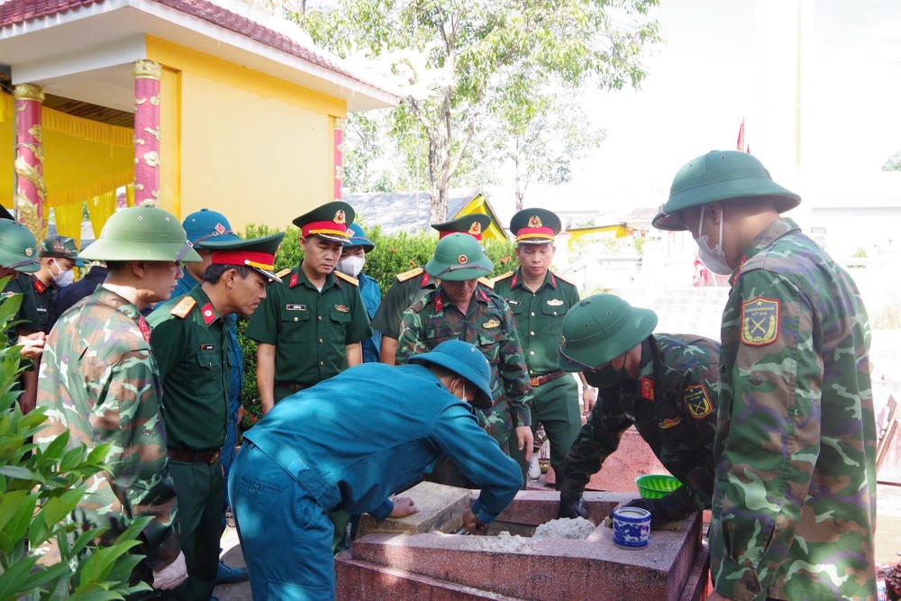 Chiến dịch 500 ngày đêm: Đẩy nhanh số hóa, lấy mẫu ADN các phần mộ liệt sĩ chưa xác định thông tin - Ảnh 3.