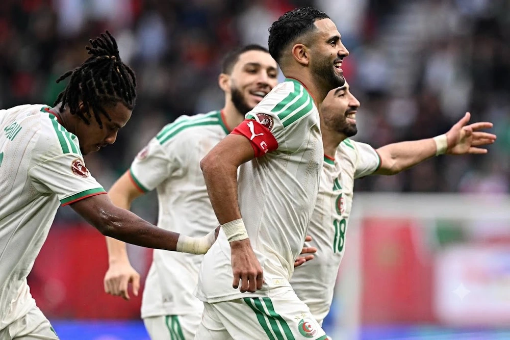 Algeria hiện đứng thứ ba tại bảng J, kém chính đối thủ Áo ở hiệu số bàn thắng bại. Ảnh: AFP/TTXVN