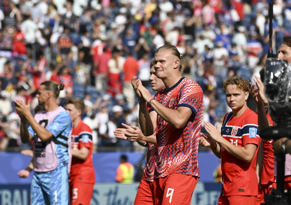 Zlatan Ibrahimovic chỉ trích Na Uy để Haaland dự bị: 'Họ sợ hãi, đó không phải tinh thần khi khoác áo ĐTQG ở World Cup' - Ảnh 1.