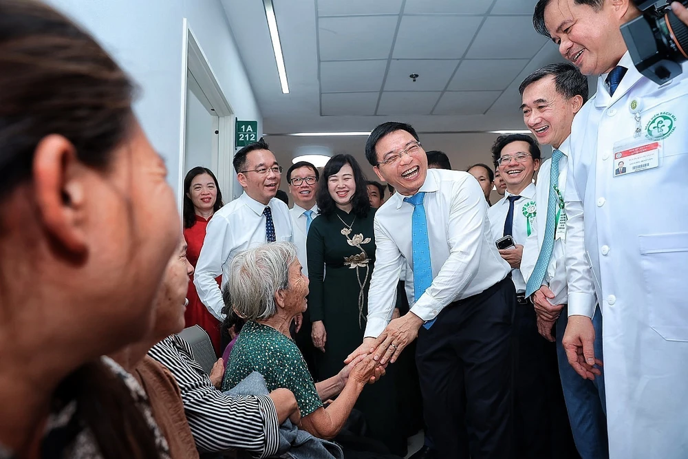 Khai trương Bệnh viện Bạch Mai cơ sở Ninh Bình quy mô 1.000 giường bệnh - Ảnh 8.