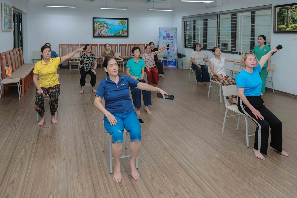 Mô hình dưỡng lão bán trú đầu tiên tại Hà Nội nhận phản hồi tích cực - Ảnh 10.