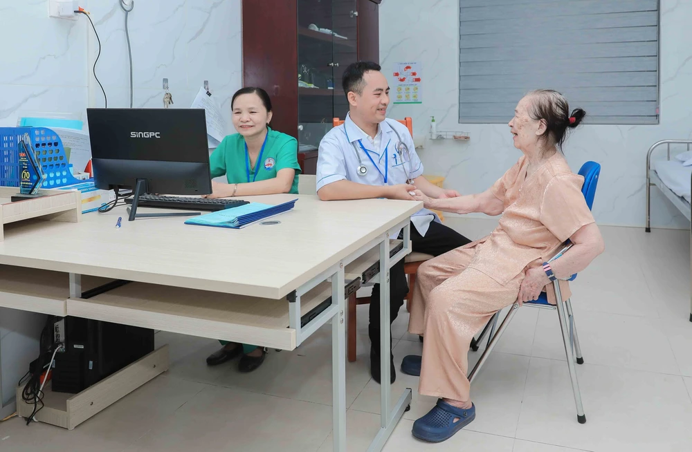 Mô hình dưỡng lão bán trú đầu tiên tại Hà Nội nhận phản hồi tích cực - Ảnh 8.