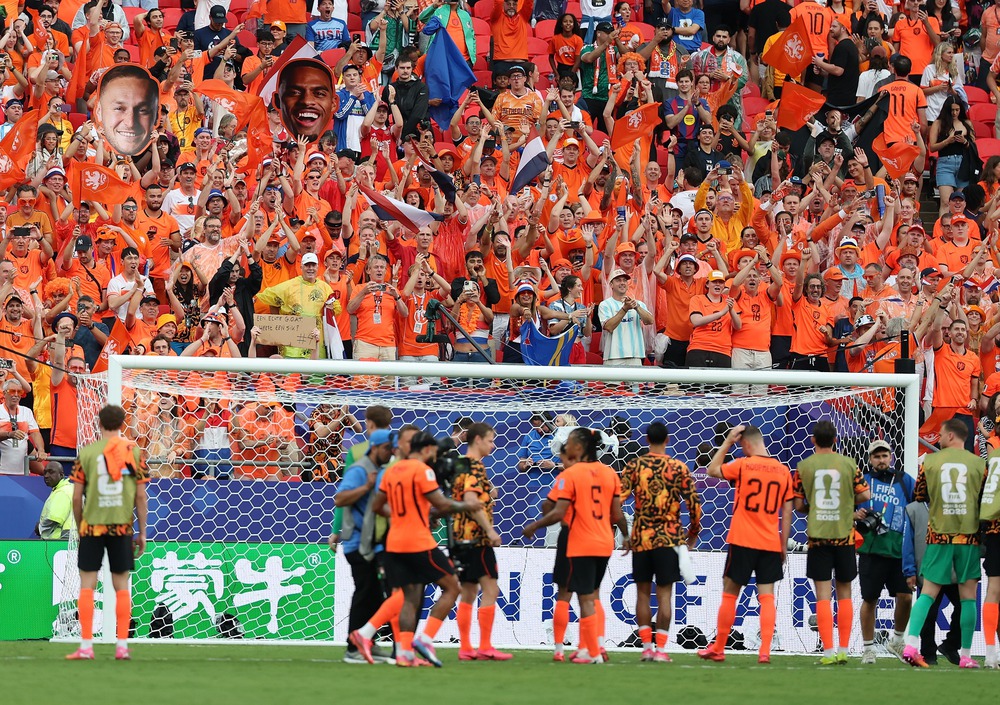 World Cup 2026 24h: World Cup 2026 lập kỷ lục khán giả mọi thời đại, ngôi sao CH Séc tuyên bố giã từ đội tuyển quốc gia - Ảnh 1.