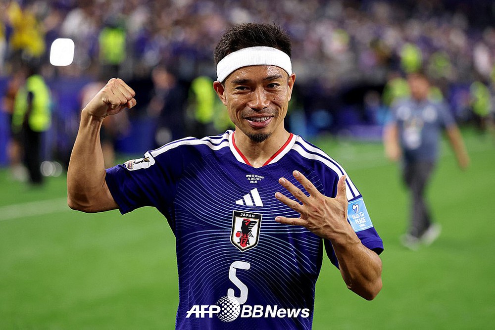 Yuto Nagatomo đi vào lịch sử, trở thành cầu thủ châu Á tiên dự 5 kỳ World Cup - Ảnh 1.