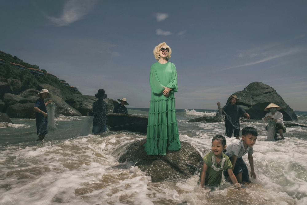 Giáo sư Thái Kim Lan làm “nàng thơ” cho VUNGOC&SON ở tuổi 85 - Ảnh 3.