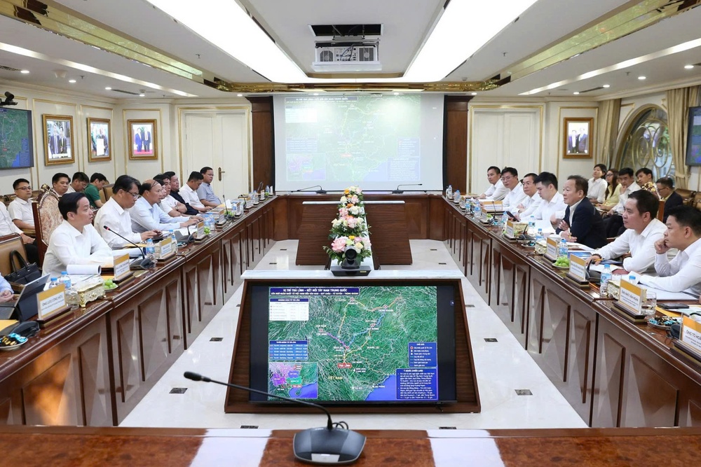 Cao Bằng đề xuất T&T Group nghiên cứu phát triển mô hình kinh tế cửa khẩu mới - Ảnh 1.