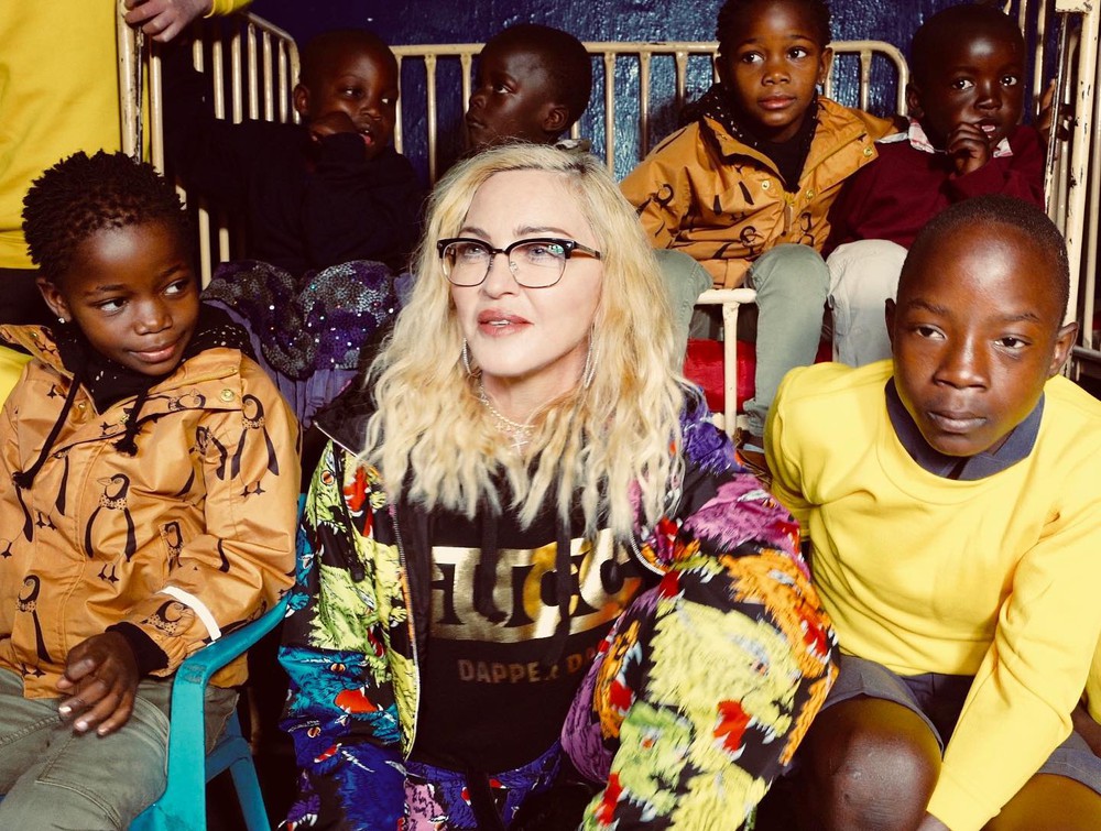 Madonna mang âm nhạc và tinh thần cao quý tới World Cup 2026 - Ảnh 2.