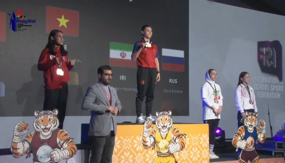 Huỳnh Hà Hữu Hiếu hạ knock-out võ sĩ Thổ Nhĩ Kỳ, giành HCV thế giới - Ảnh 1.