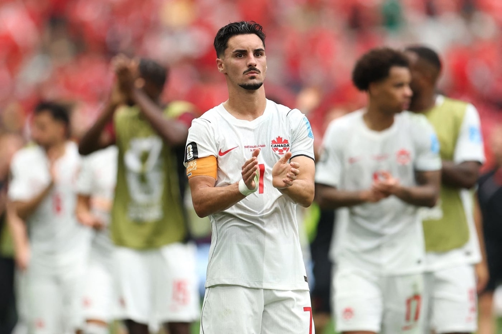 Người hùng ghi bàn giúp ĐT Canada vào vòng 16 đội ở World Cup 2026 là ai? - Ảnh 2.