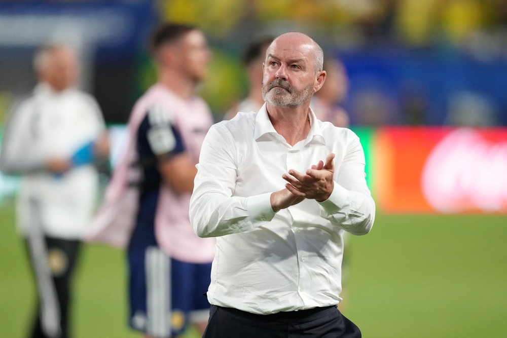 HLV Scotland từ chức dù vừa ký hợp đồng đến năm 2030 sau khi đội nhà bị loại khỏi World Cup - Ảnh 1.