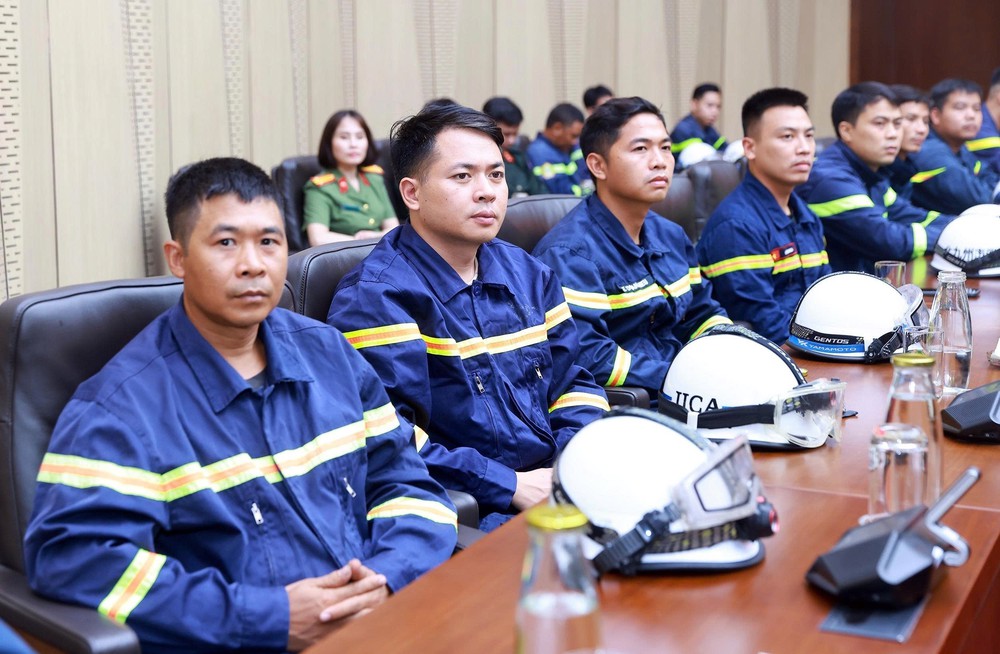 Đội cứu nạn, cứu hộ của Bộ Công an xuất quân lên đường làm nhiệm vụ tại Venezuela - Ảnh 3.