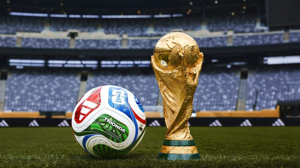 Thơ World Cup: Tình yêu bóng đá lạ kỳ - Ảnh 1.