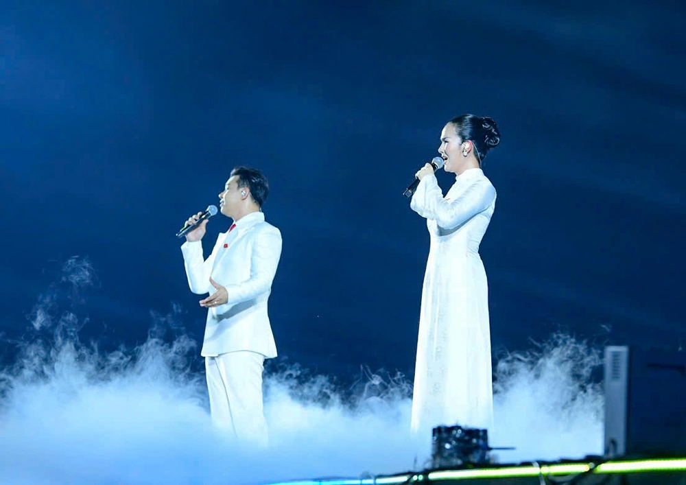 Concert Thanh Xuân khép lại trong hơn 20.000 tiếng hát: Khi đại nhạc hội không chỉ để giải trí - Ảnh 5.
