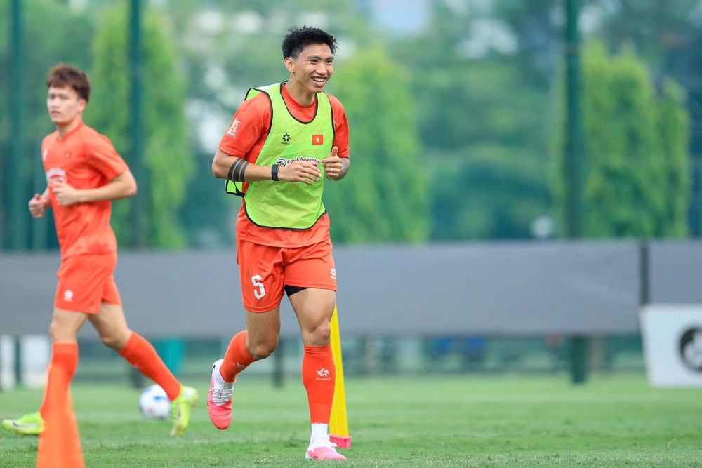 HLV Kim Sang Sik không bổ sung nhân sự, Văn Hậu quyết chinh phục Asean Cup cùng đội tuyển Việt Nam - Ảnh 2.